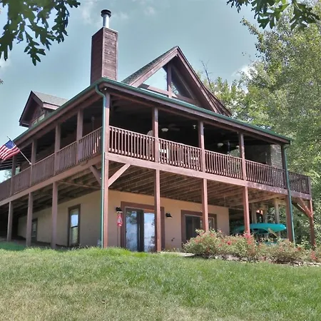 Honey Bee Hill Villa